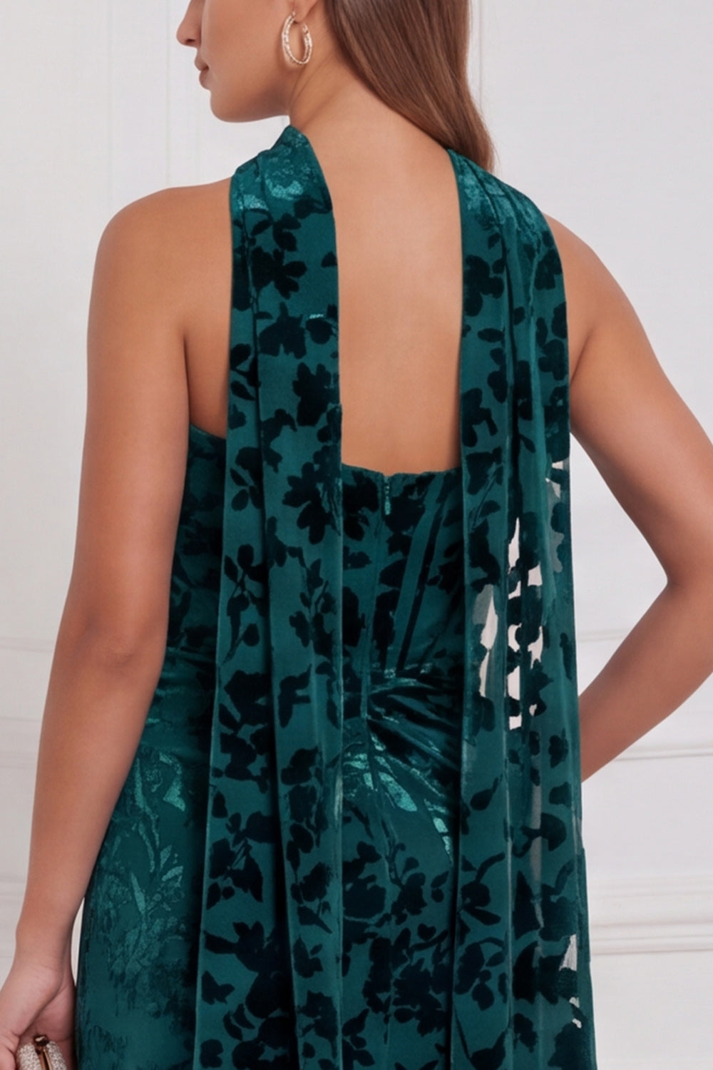 Vestido largo de dama de honor de terciopelo quemado, sin tirantes, fruncido, negro, con bufanda para el cuello