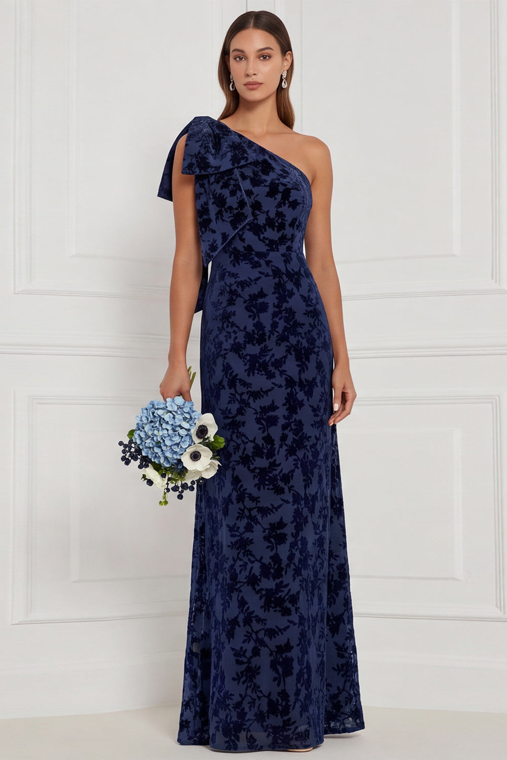 Robe longue de demoiselle d'honneur vert foncé fourreau asymétrique en velours dévoré avec nœud