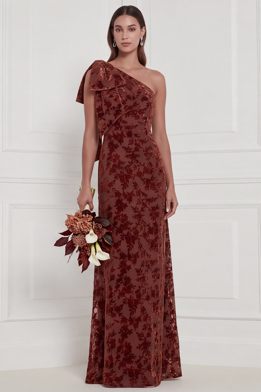 Robe longue de demoiselle d'honneur vert foncé fourreau asymétrique en velours dévoré avec nœud