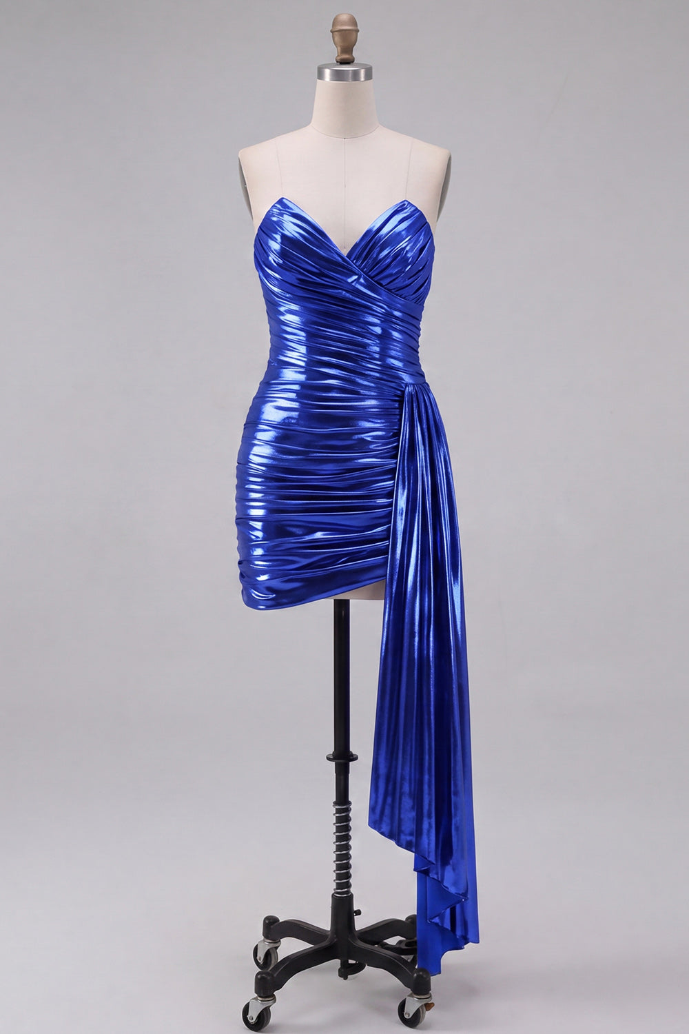 Robe de soirée courte bustier plissée bleu roi métallisé avec cascade latérale