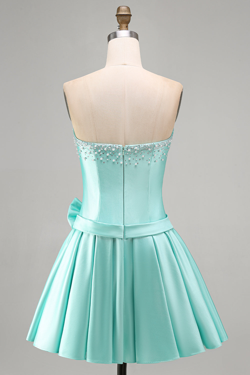 Vestido de regreso a casa de satén menta con cuentas, corte A, sin tirantes y lazo con perlas