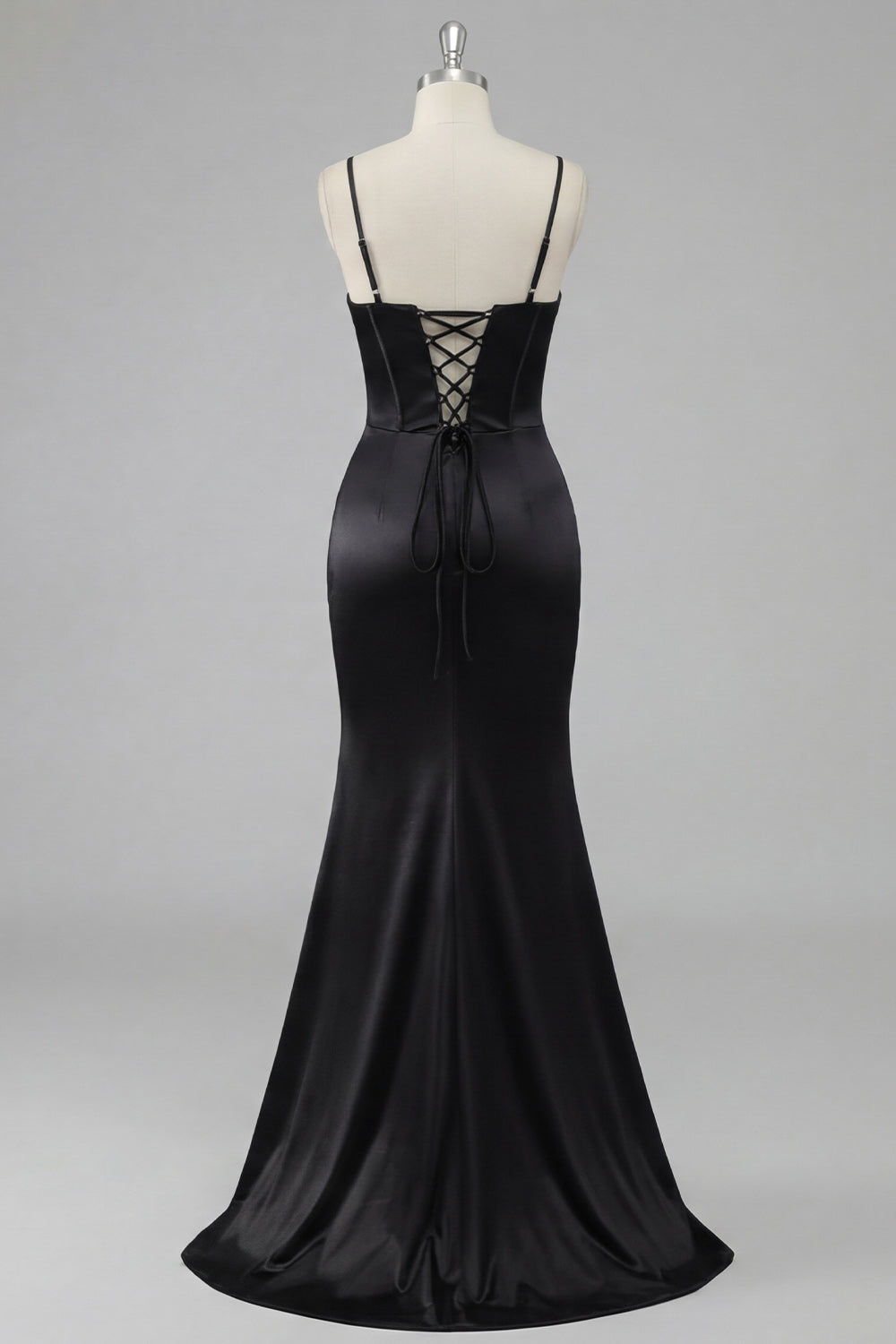 Vestido largo de fiesta de sirena con corsé y cuentas negras y espalda con cordones y abertura