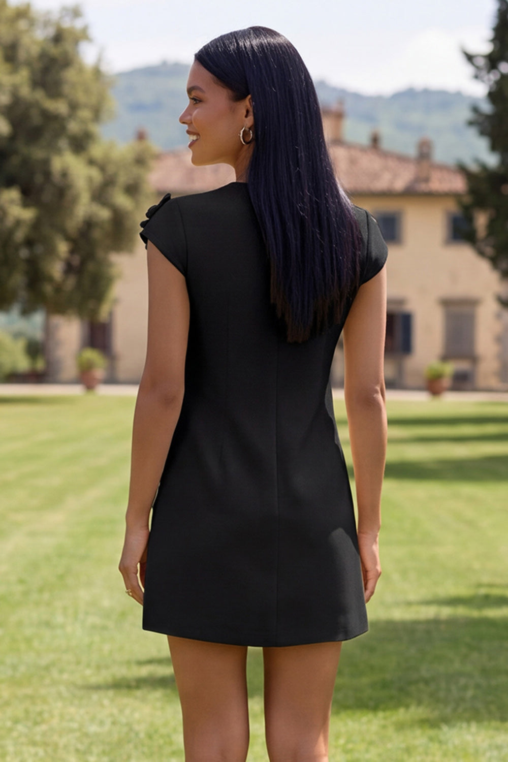Yellow Round Neck Bodycon Homecoming Dress with 3D Flowers