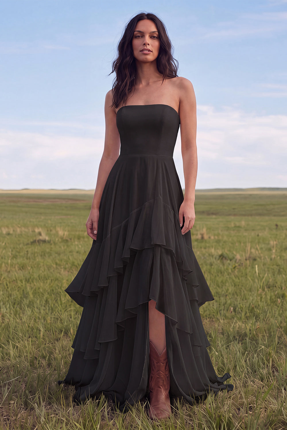 Robe de mariée bustier bohème ivoire évasée avec fente et volants