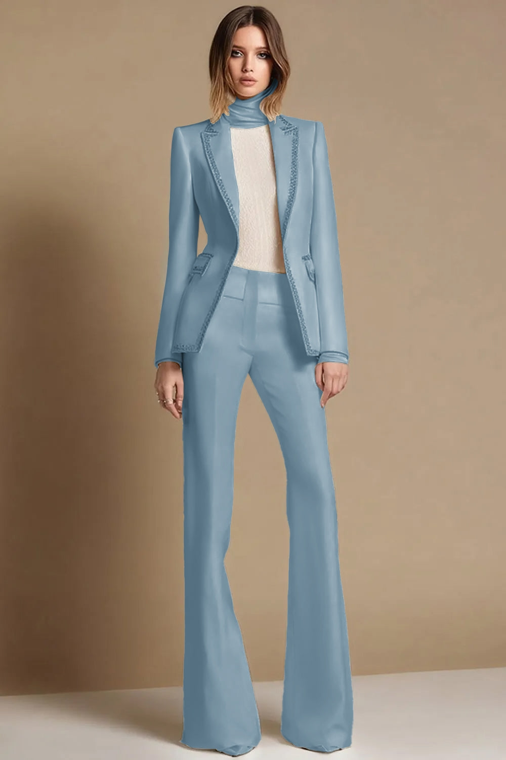 2 Piece Sparkly White Peak Lapel Prom Suits with Beading