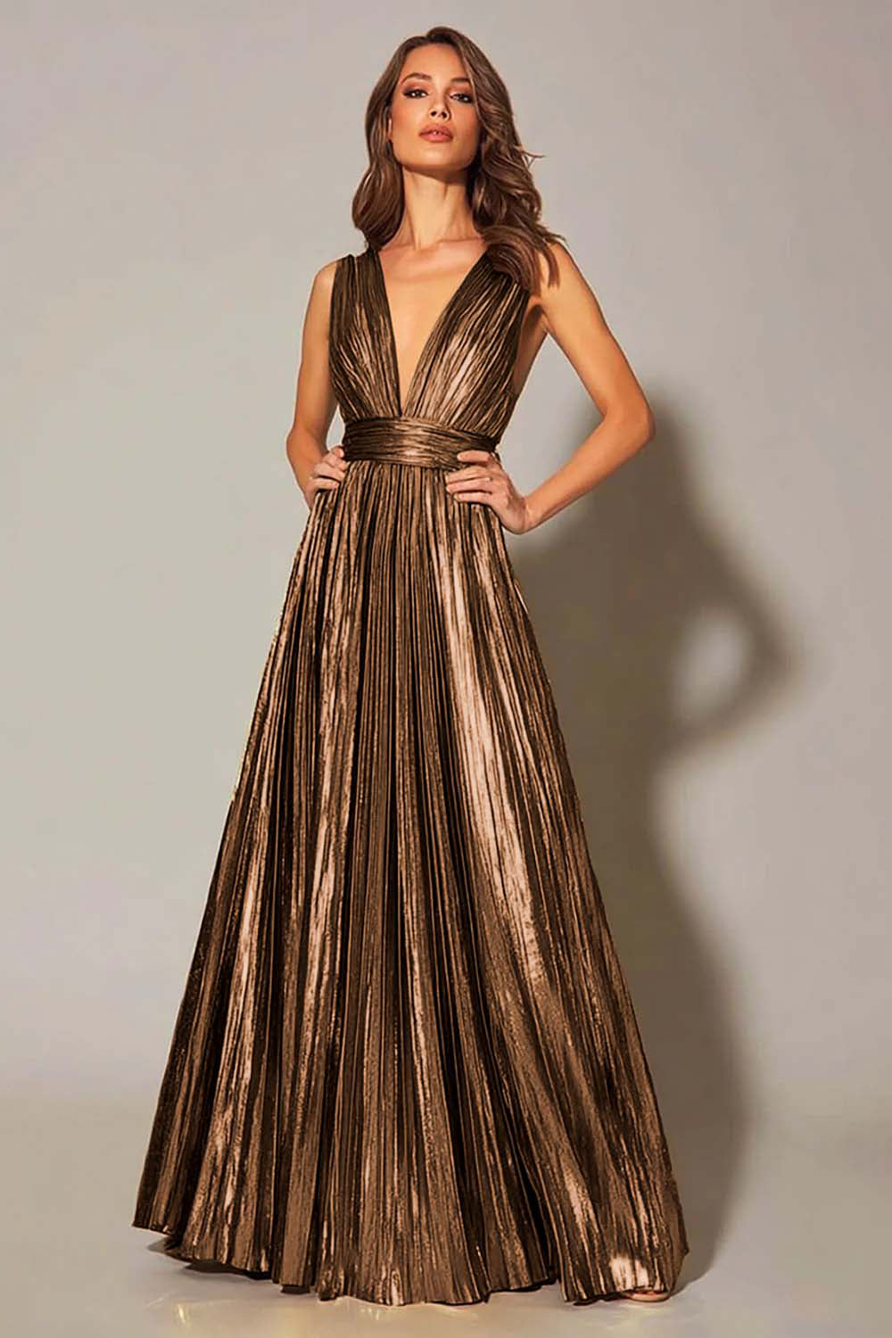 Robe de soirée plissée coupe trapèze doré métallisé
