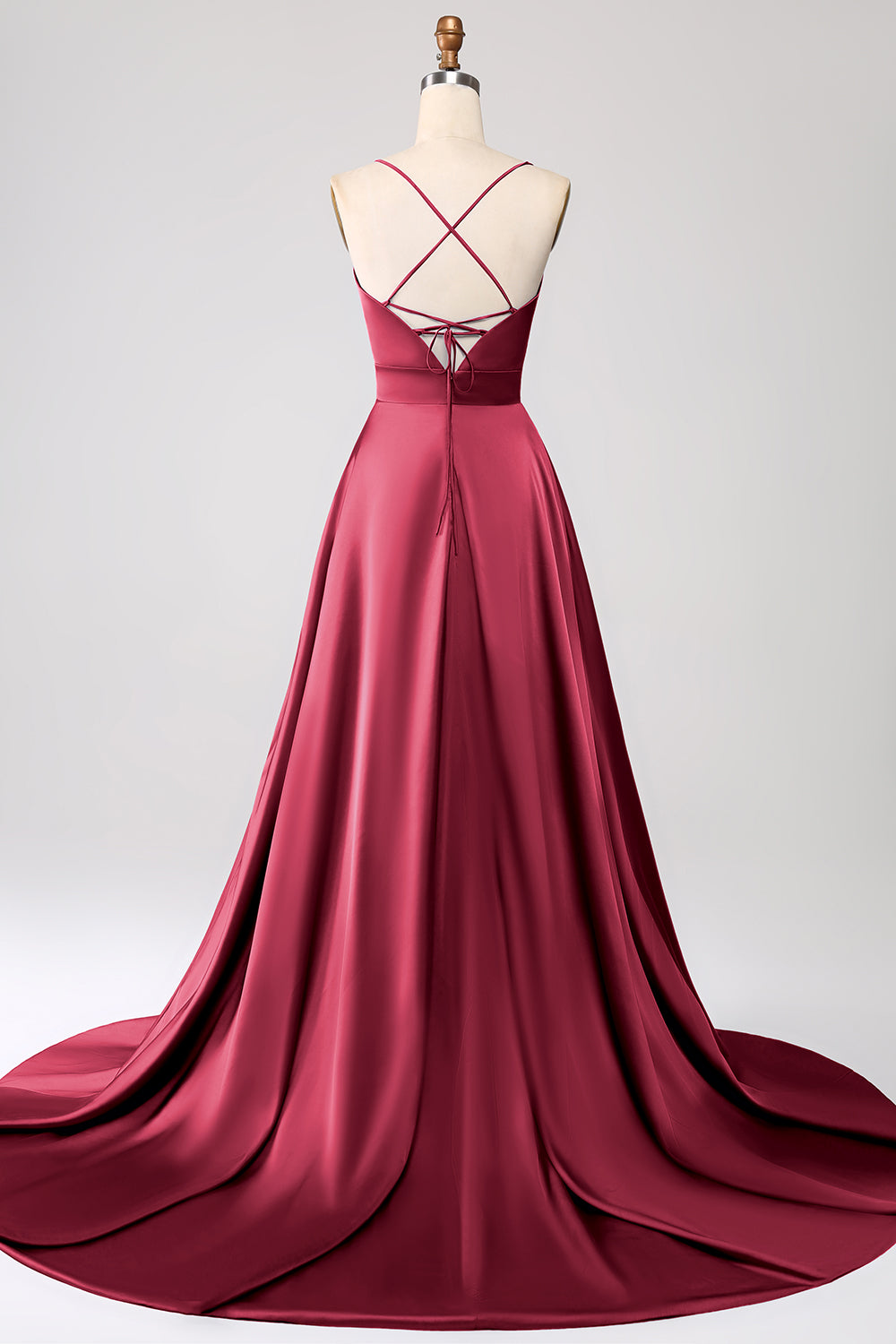 Robe de bal bleu roi en satin évasée à fines bretelles avec fente