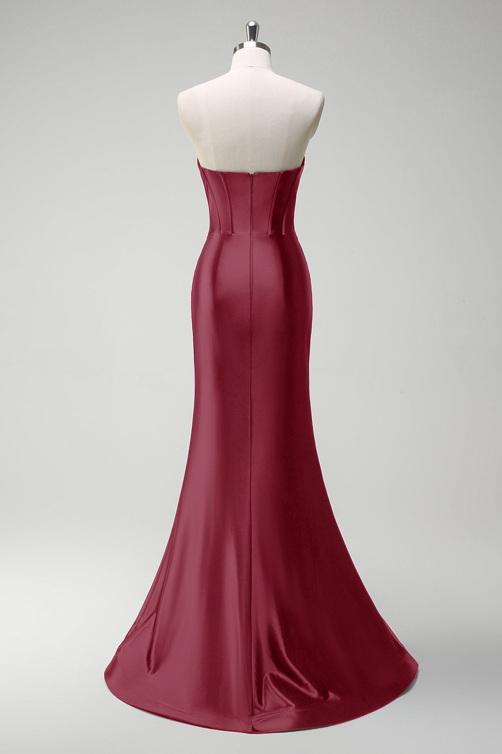 Robe de bal longue en satin bleu roi scintillant avec bustier orné de perles de sirène et fente
