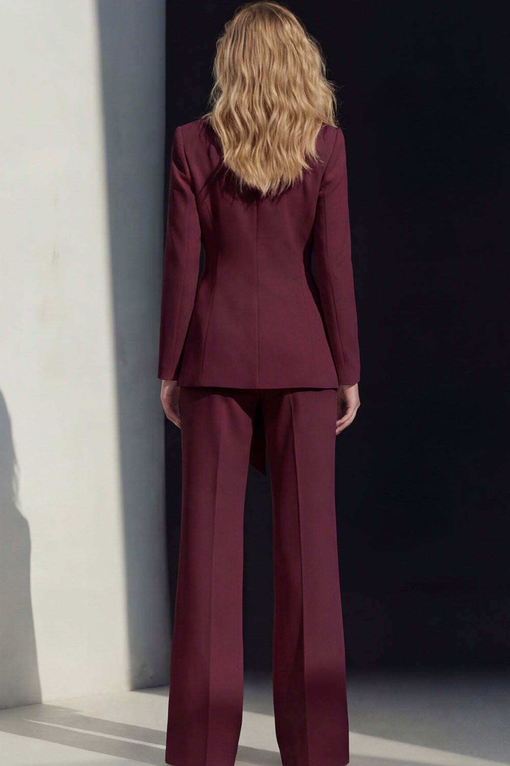 Ensemble de costume de travail 2 pièces rose pour femmes avec revers à encoche et ceinture