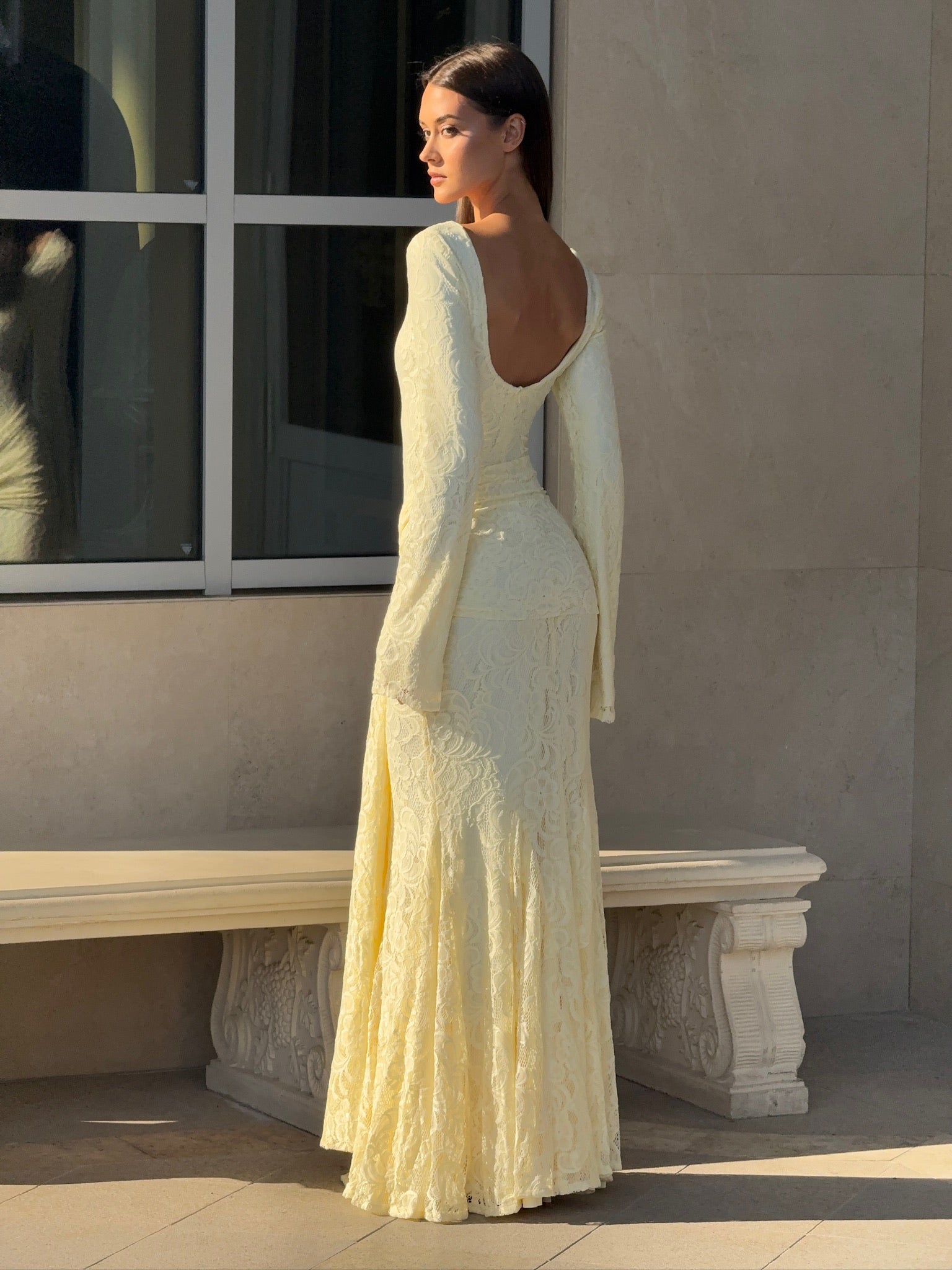 Verano Muse™ Vestido Maxi de Encaje con Manga Acampanada y Pañuelo Removible | Silueta Sirena