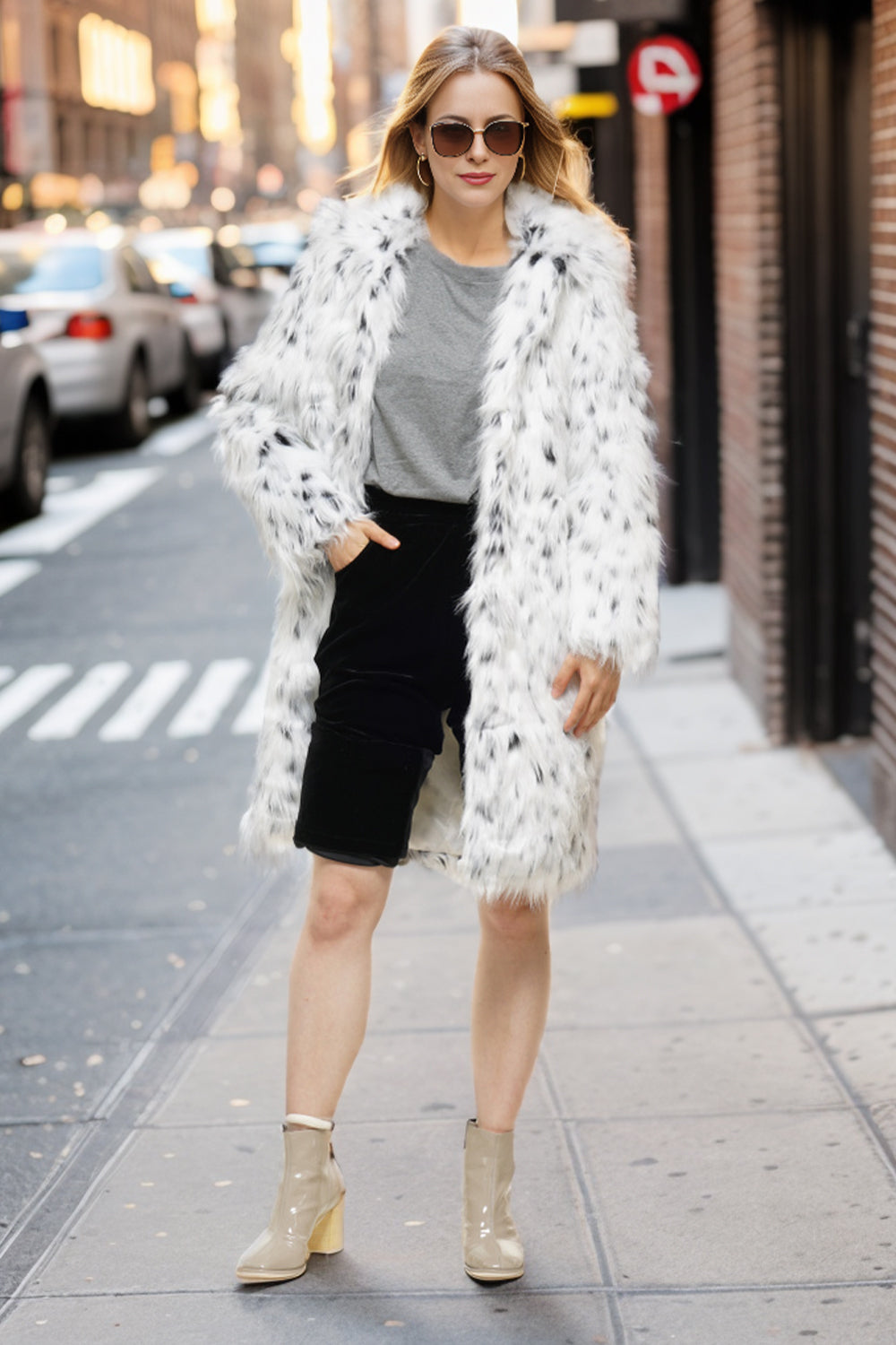 Manteau oversize long en fausse fourrure et peau lainée blanche