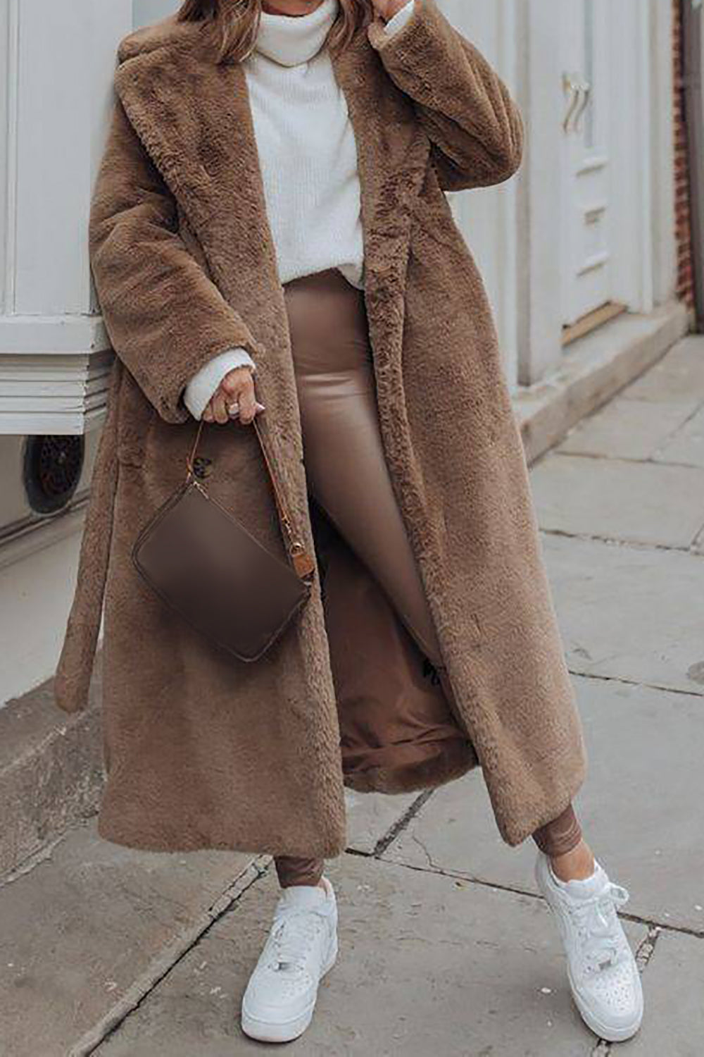 Manteau long ceinturé ouvert sur le devant en fausse fourrure et peau de mouton synthétique kaki