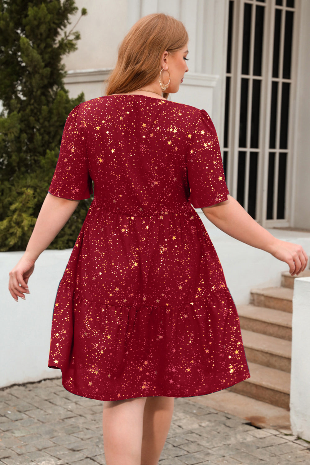 Robe de Noël en velours vert coupe ligne à encolure carrée grande taille
