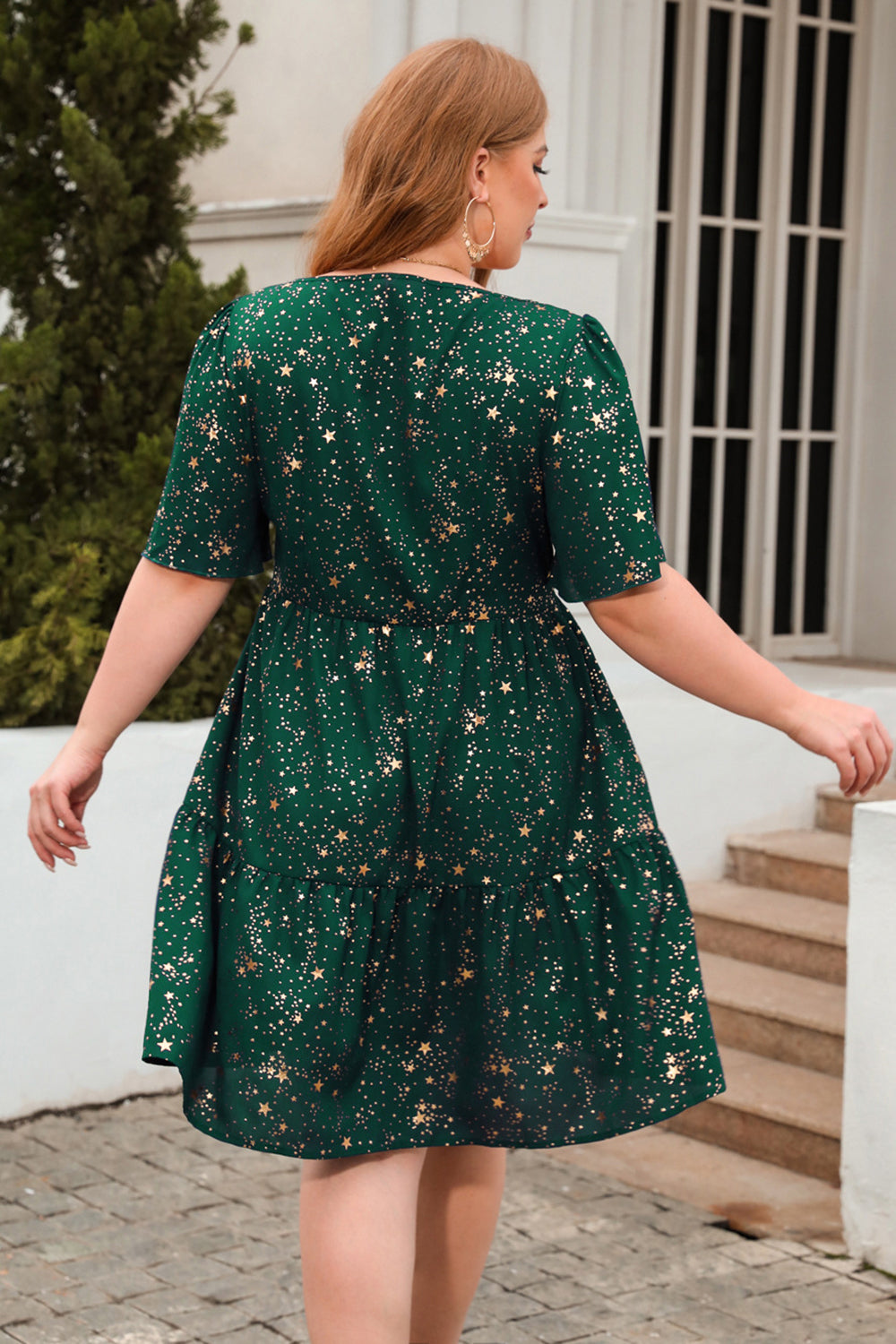 Robe de Noël en velours vert coupe ligne à encolure carrée grande taille