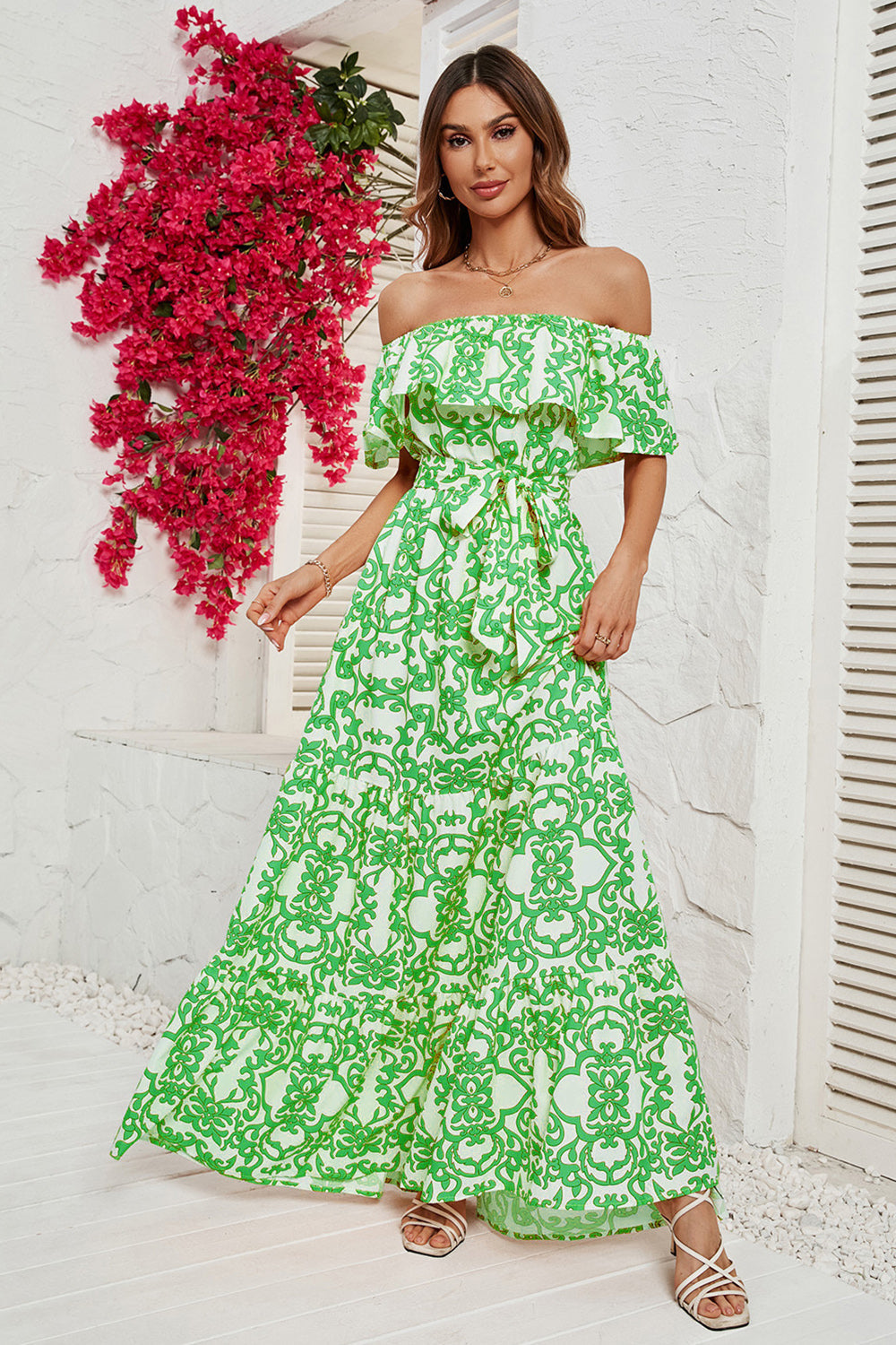 Robe longue d'été imprimée jaune épaules dénudées