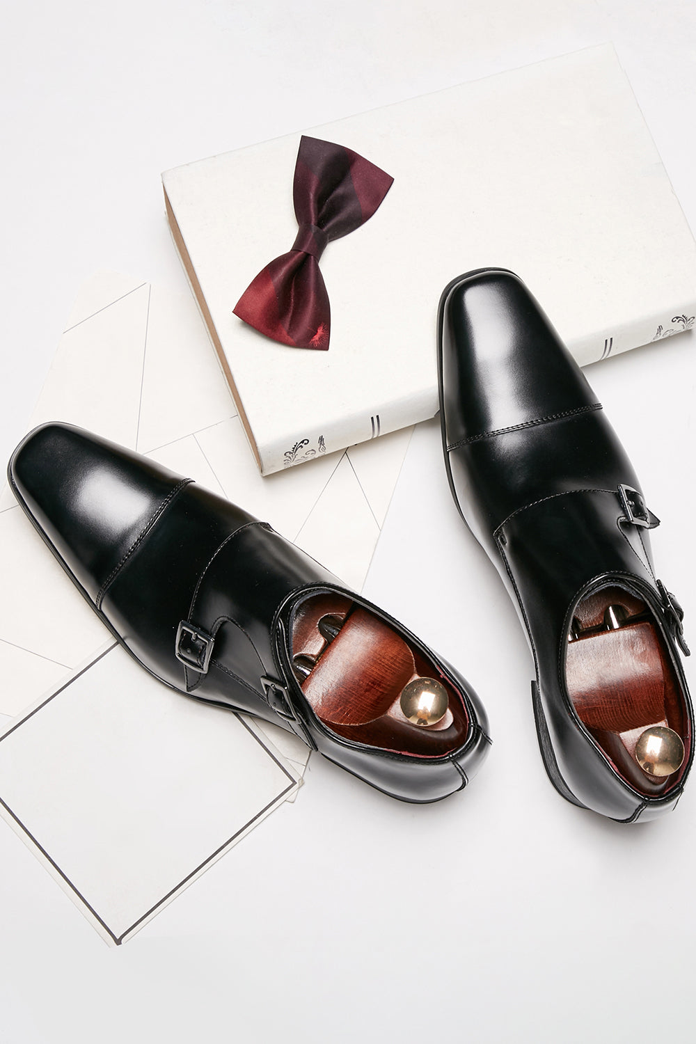 Chaussures richelieu à enfiler en cuir noir pour homme