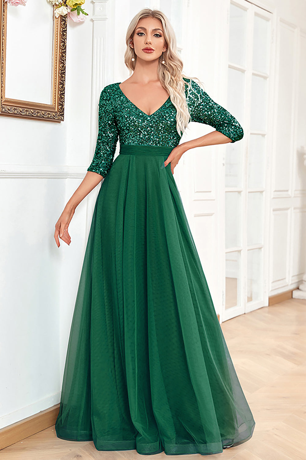 Robe de bal noire trapèze décolleté en V manches courtes à sequins