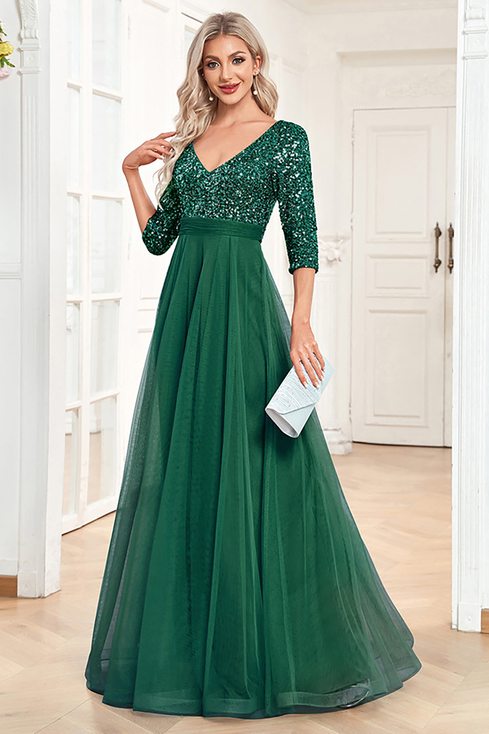 Robe de bal noire trapèze décolleté en V manches courtes à sequins
