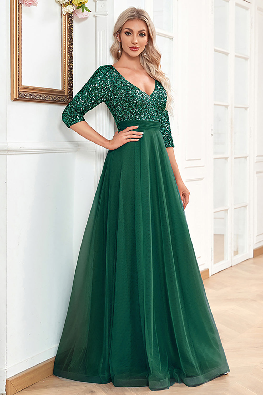 Robe de bal noire trapèze décolleté en V manches courtes à sequins
