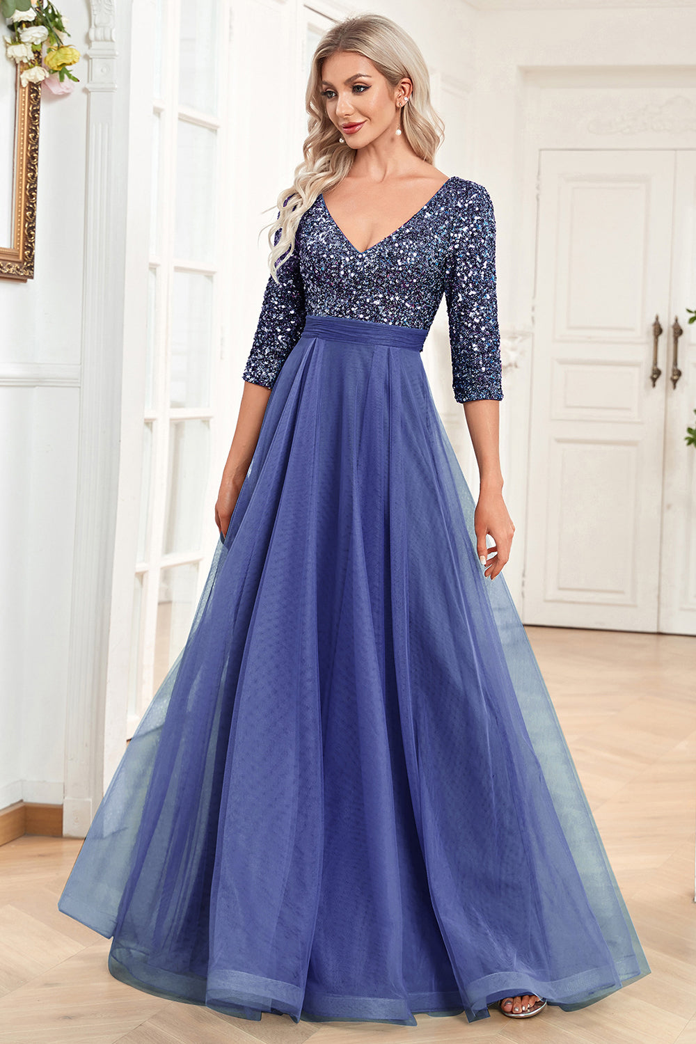 Robe de bal noire trapèze décolleté en V manches courtes à sequins