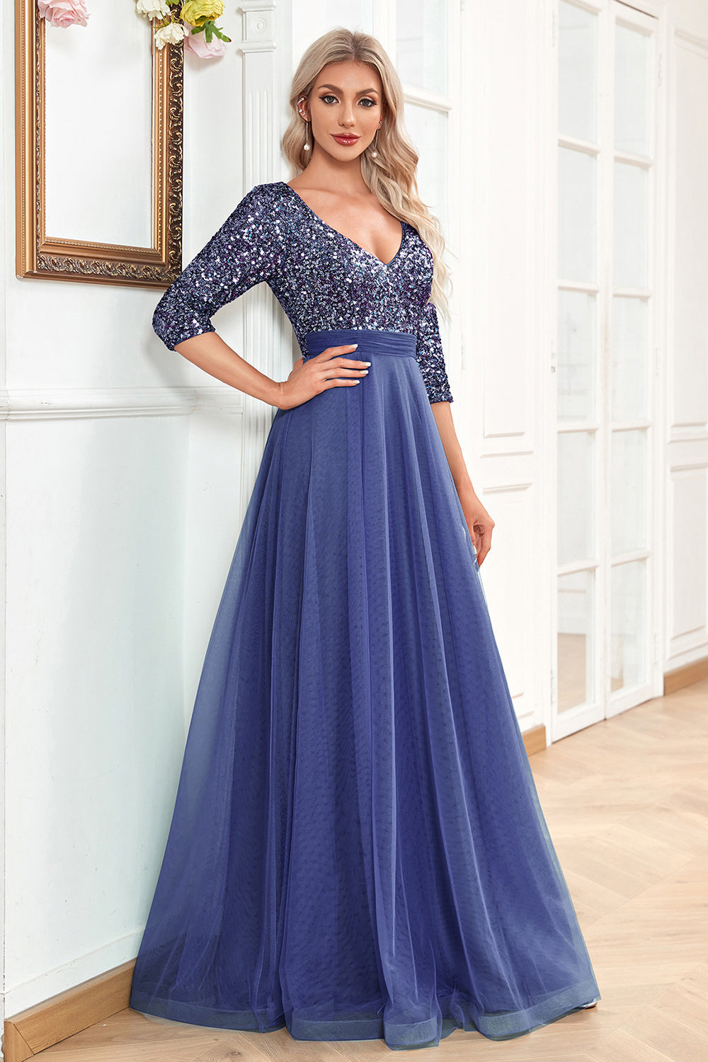 Robe de bal noire trapèze décolleté en V manches courtes à sequins