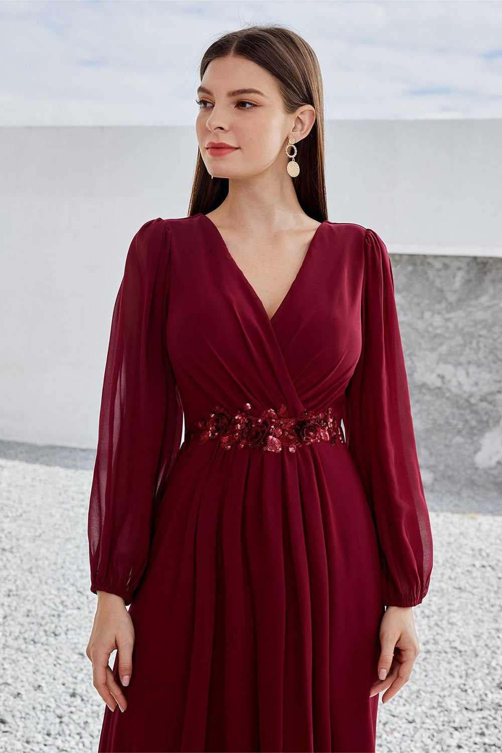 Robe de mariée coupe trapèze bordeaux à manches longues pour la mère de la mariée