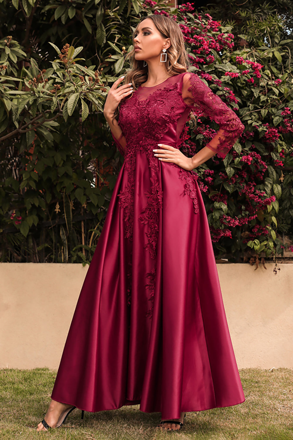 Robe mère de la mariée trapèze en satin à manches longues