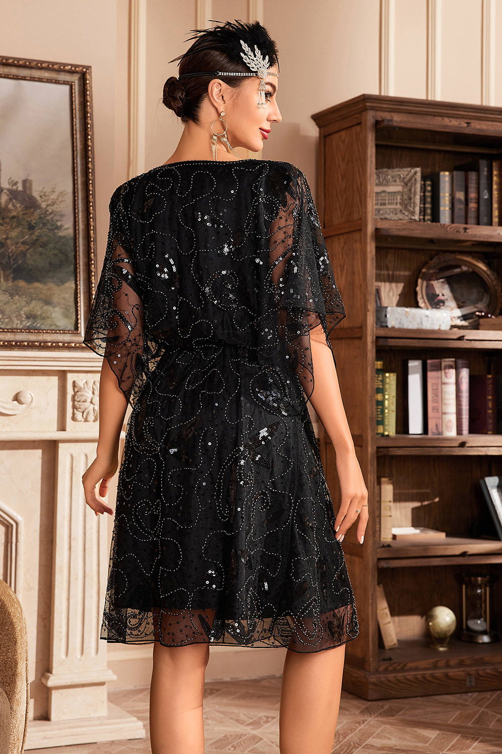 Robe noire à sequins années 20, manches chauve-souris
