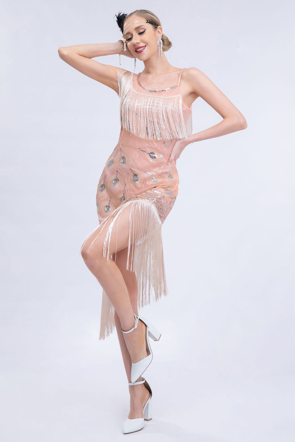 Robe années 20 asymétrique noire pailletée à franges