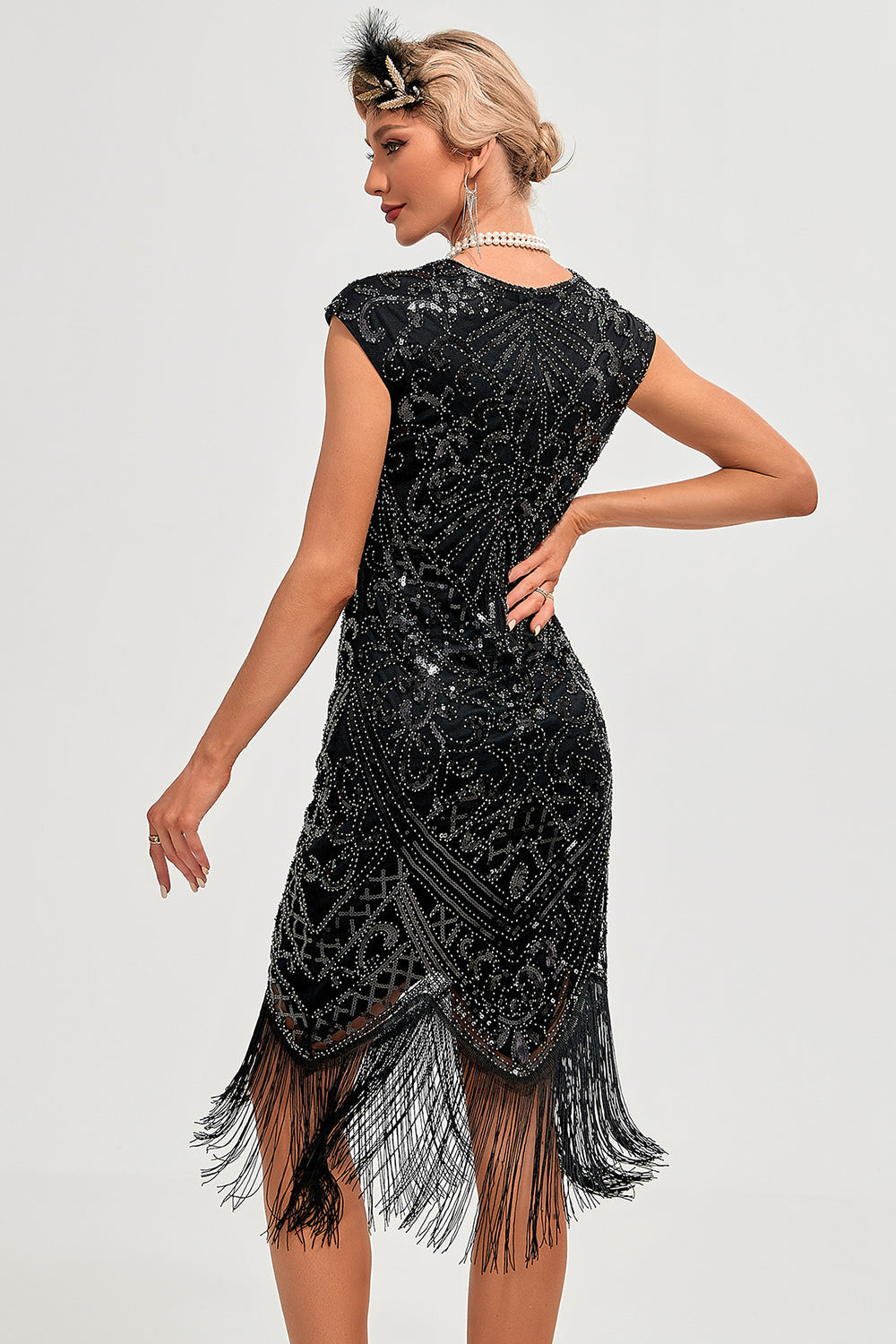 Robe Gatsby noire à franges perlées scintillantes années 20
