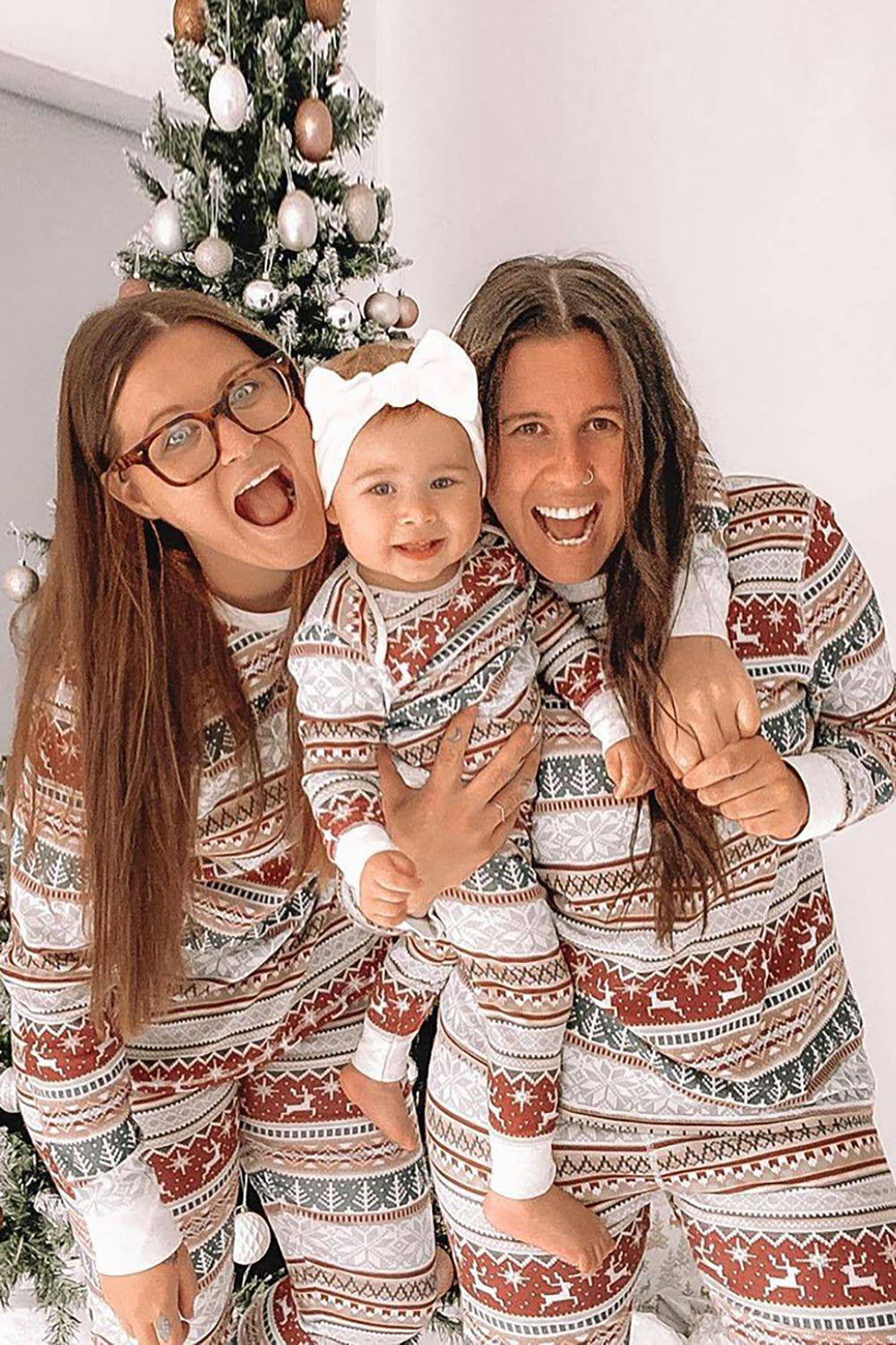 Pijamas Familiares a Juego de Navidad con Rayas de Patrón Gris