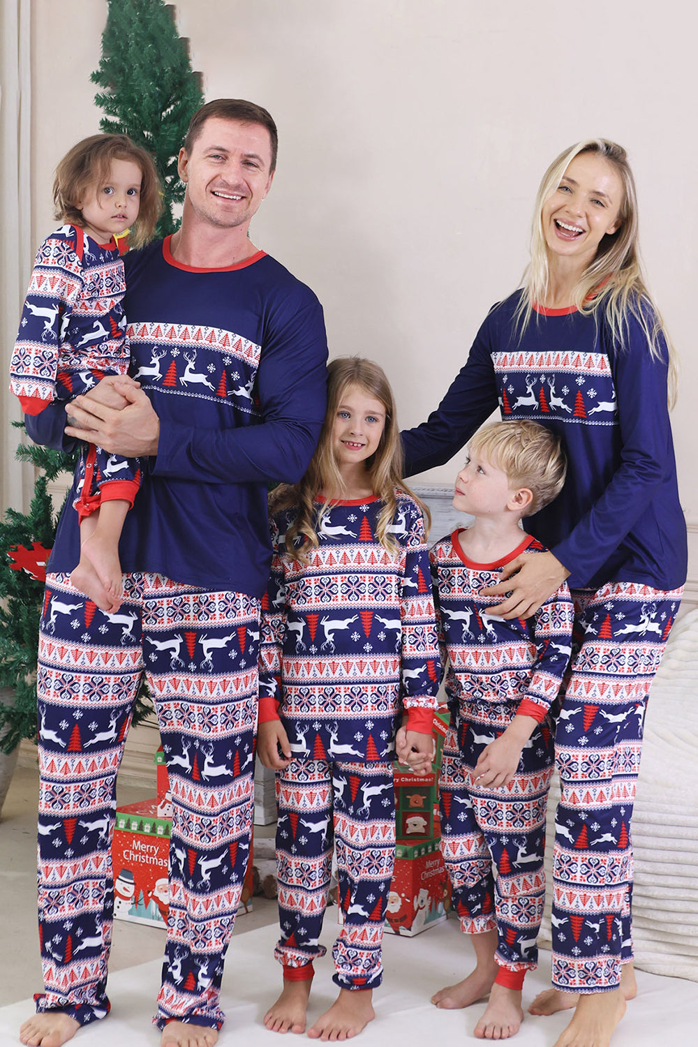 Red Winter Print Family Christmas Pajamas