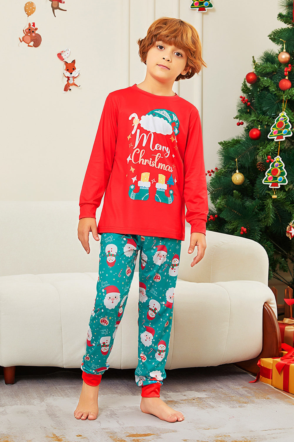 Pyjamas de Noël rouges assortis pour toute la famille avec imprimé Père Noël
