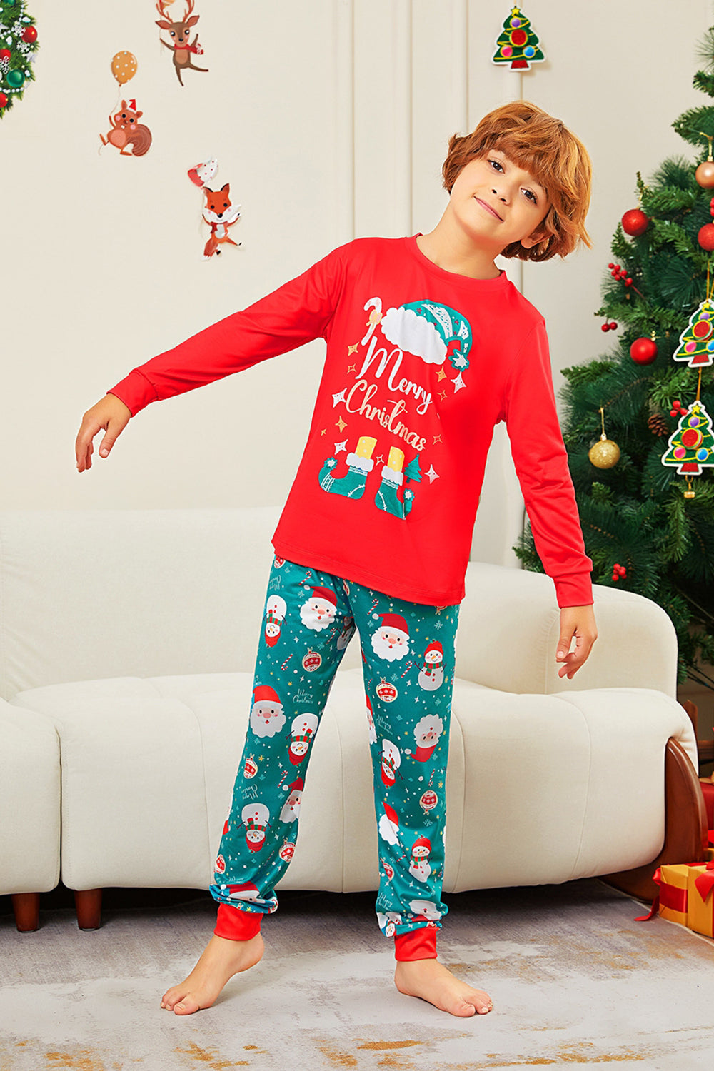 Pyjamas de Noël rouges assortis pour toute la famille avec imprimé Père Noël