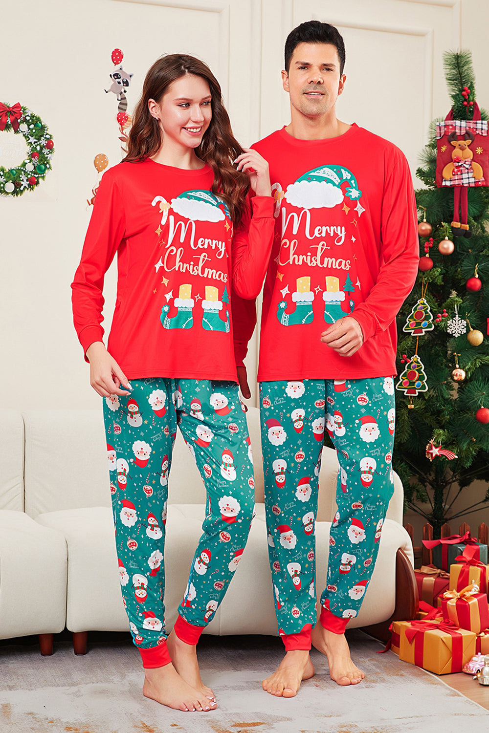 Pyjamas de Noël rouges assortis pour toute la famille avec imprimé Père Noël