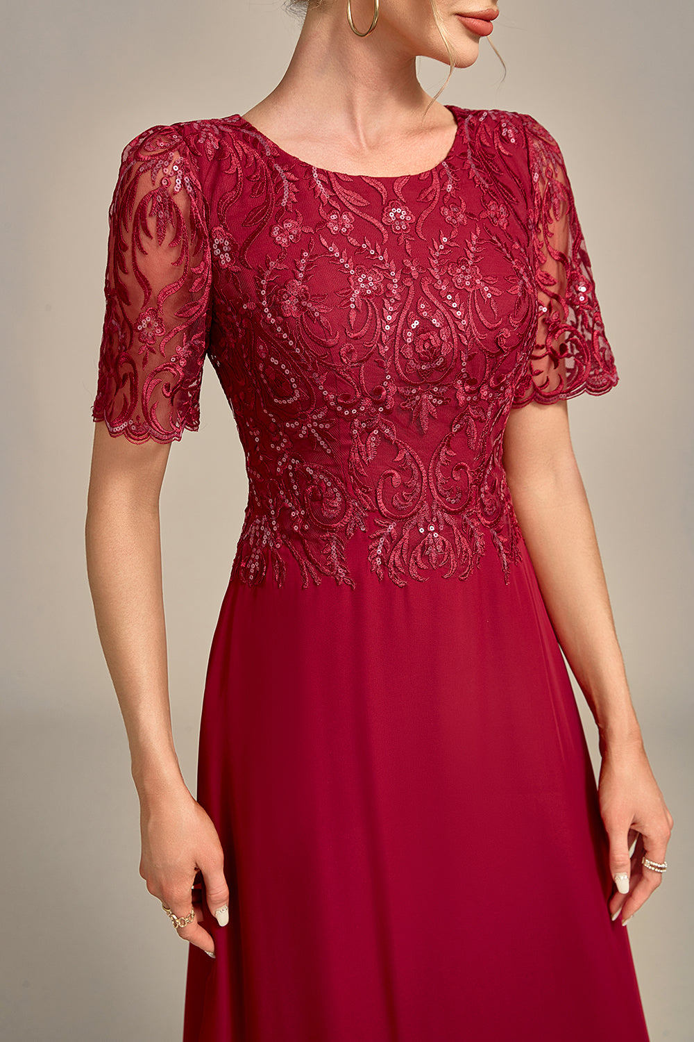 Robe de chœur longue à encolure ronde et ligne A bordeaux avec paillettes