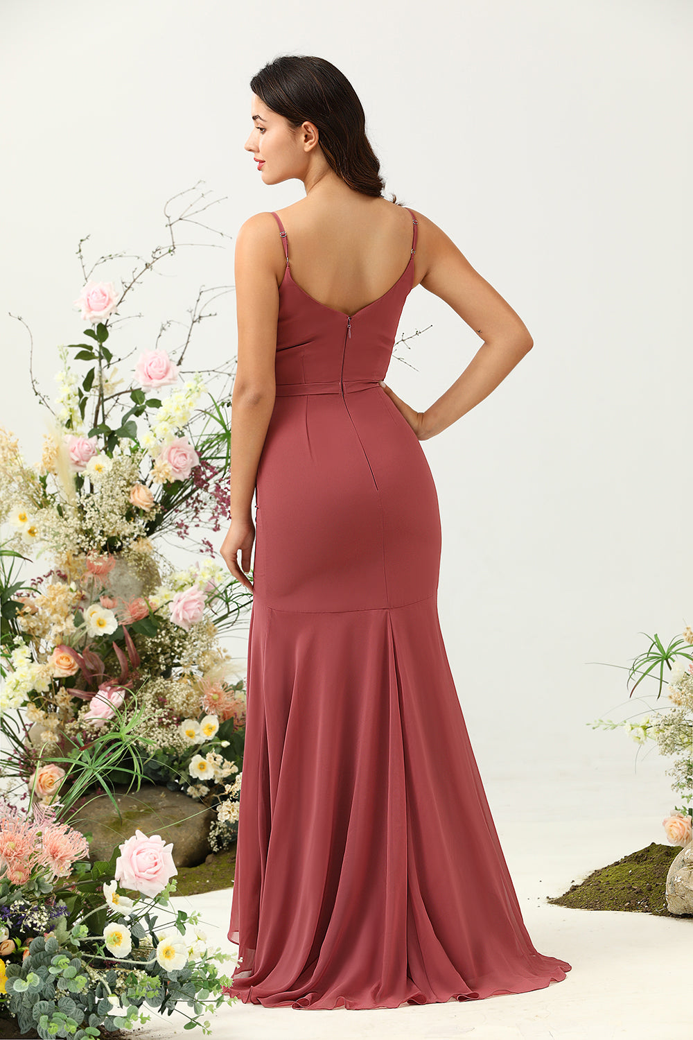 Robe de demoiselle d'honneur queue de sirène rose du désert à bretelles spaghetti et dos nu