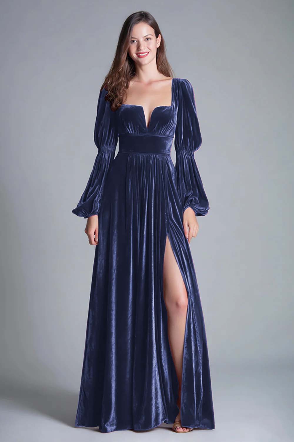 Vestido de noche formal línea A de terciopelo burdeos con cuello cuadrado y abertura