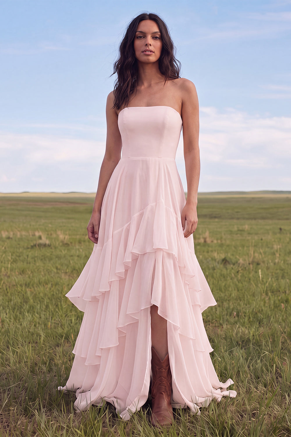 Robe de mariée bustier bohème ivoire évasée avec fente et volants