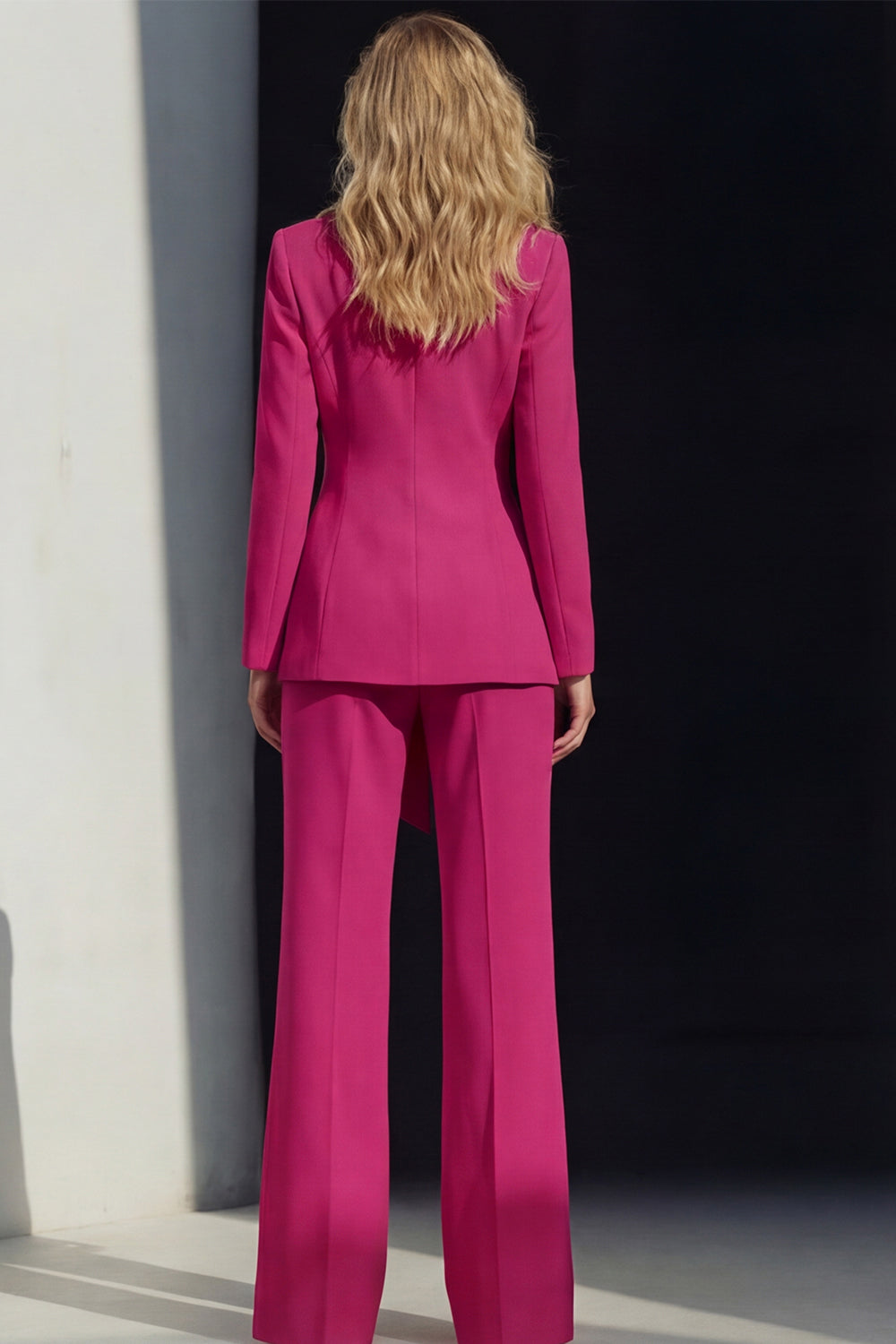 Ensemble de costume de travail 2 pièces rose pour femmes avec revers à encoche et ceinture