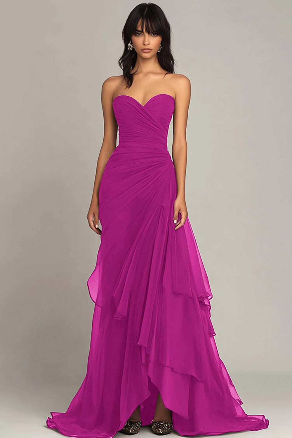 Robe de soirée marron foncé avec décolleté cœur, fronces et volants