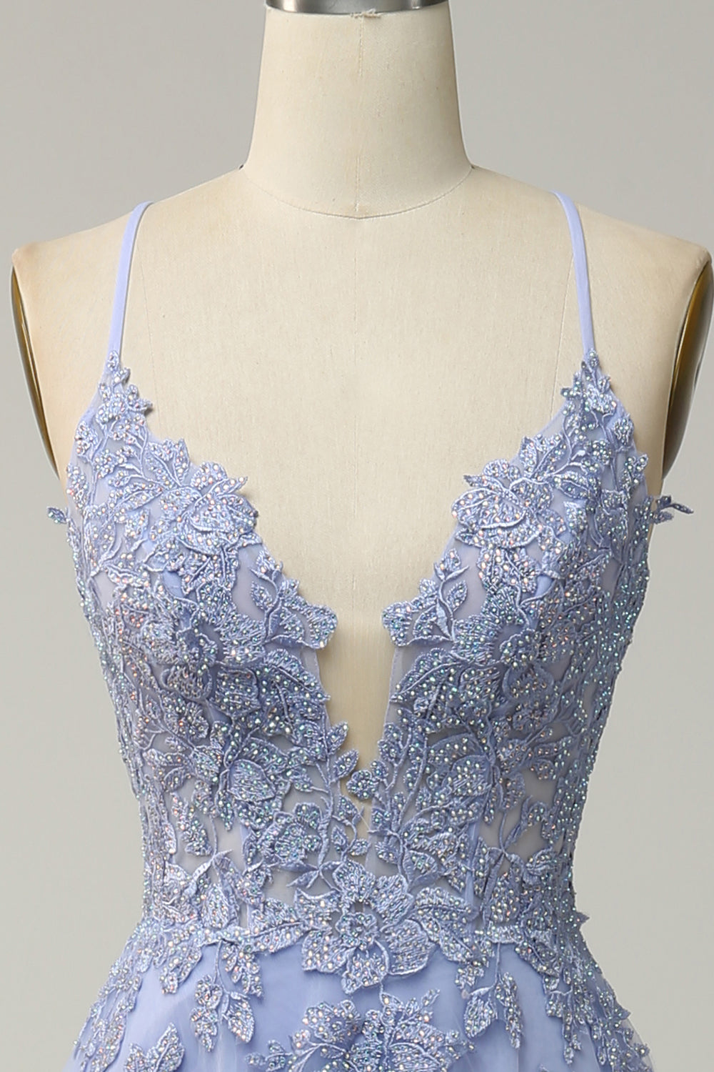 Robe de Bal Longue Lilas Clair Coupe A avec Bretelles Fines et Dos Croisé
