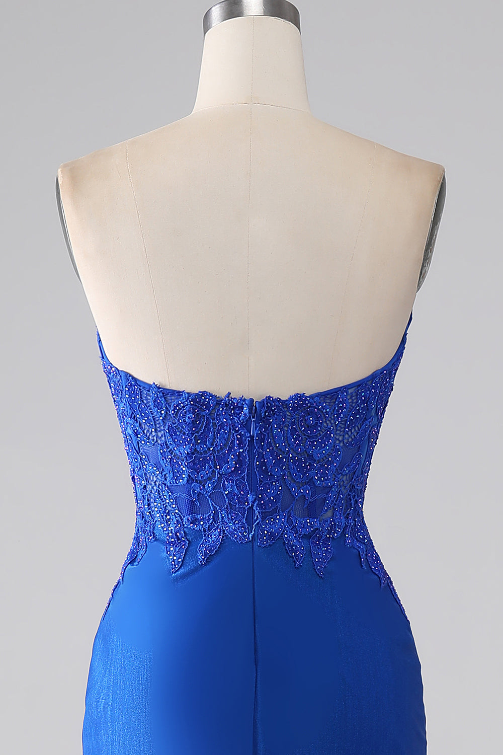 Robe de bal sirène longue bustier bleu roi perlée avec applications