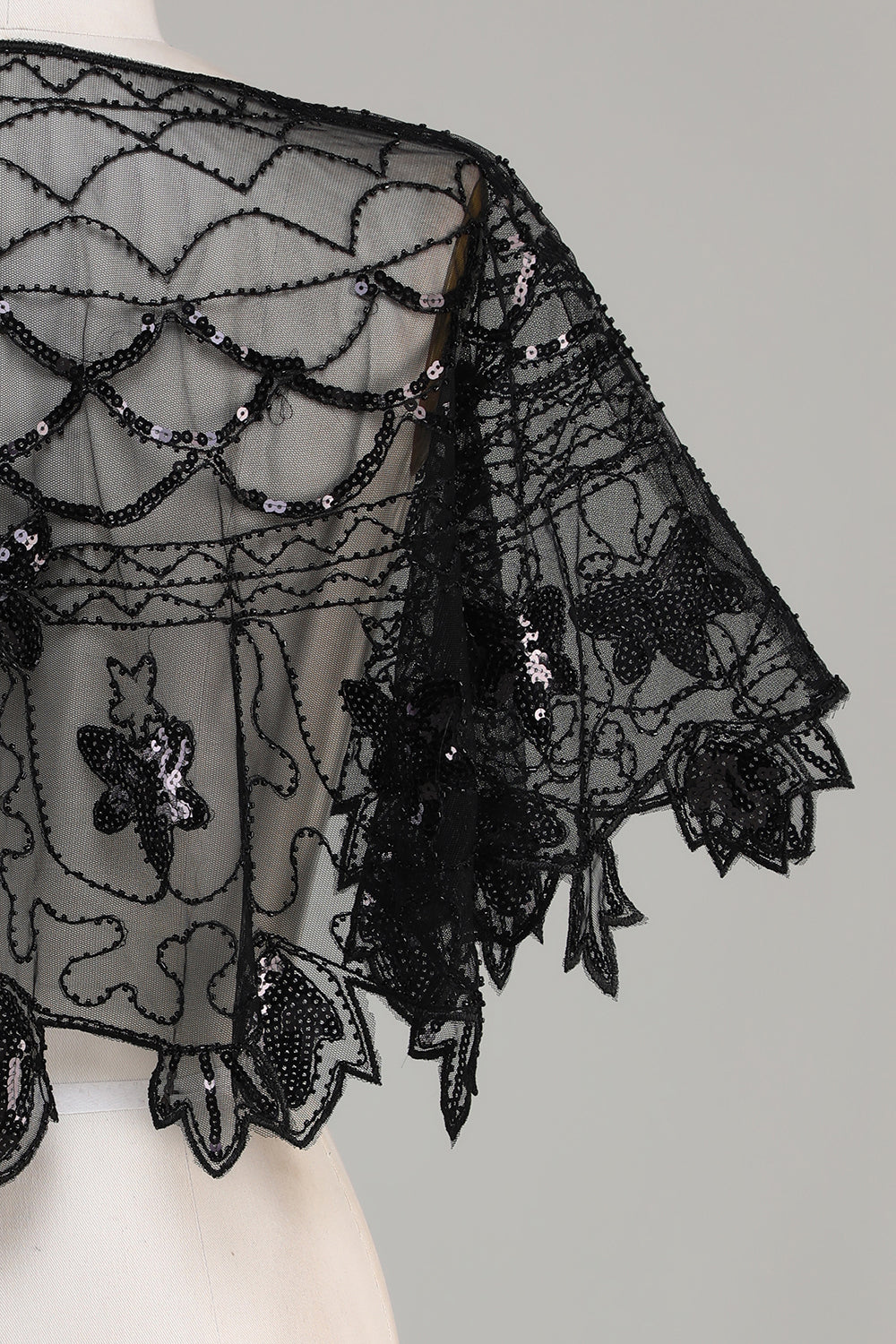 Cape noire pailletée à sequins années 20, avec perles