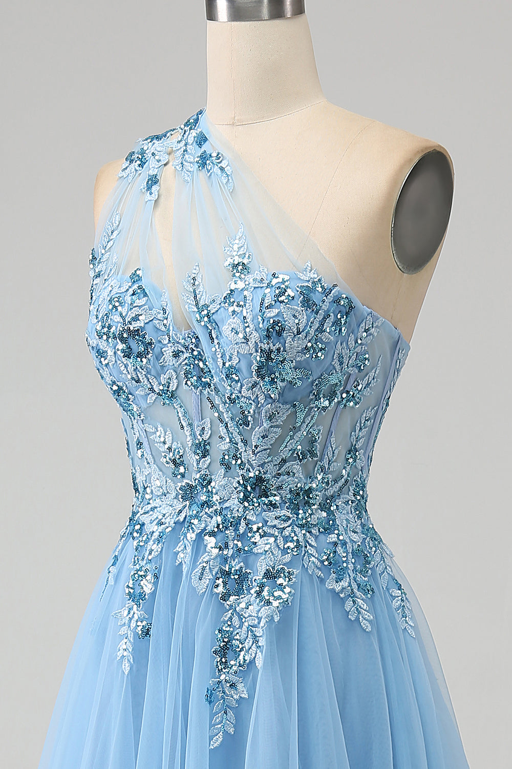 Robe de bal asymétrique bleu clair avec paillettes et appliqués