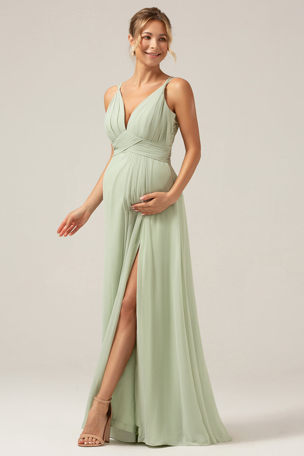 Robe de demoiselle d'honneur longue plissée en mousseline évasée vert sauge poussiéreux
