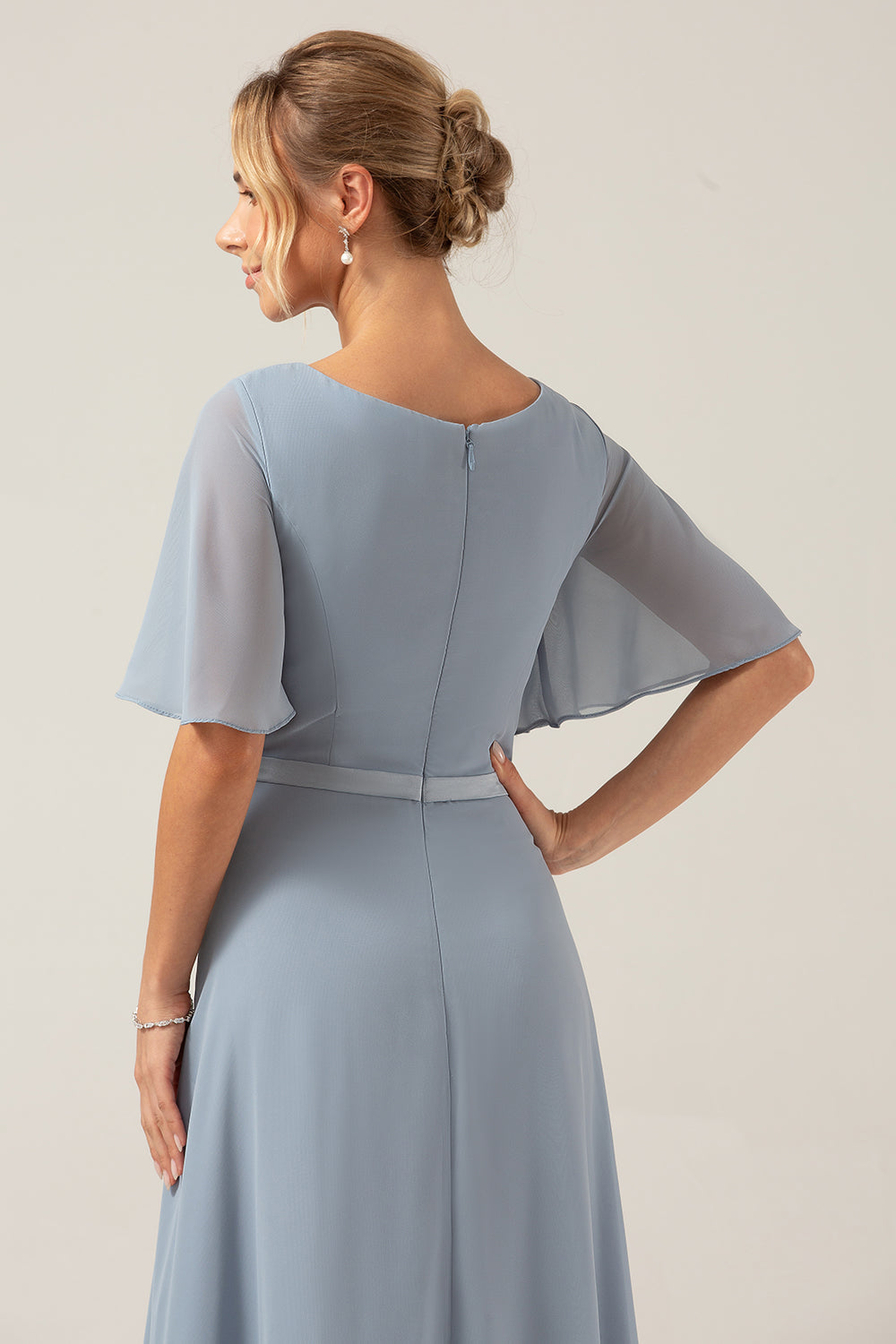 Robe de Demoiselle d'Honneur en Mousseline Bleu Poussiéreux, Coupe Évasée, Col en V, Manches Courtes