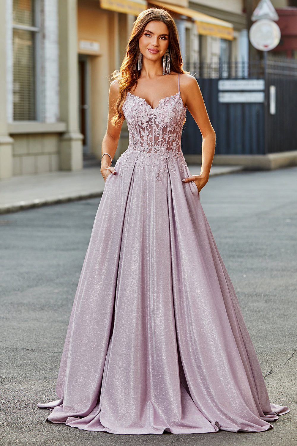 Robe de bal trapèze blush scintillante à bretelles spaghetti avec perles