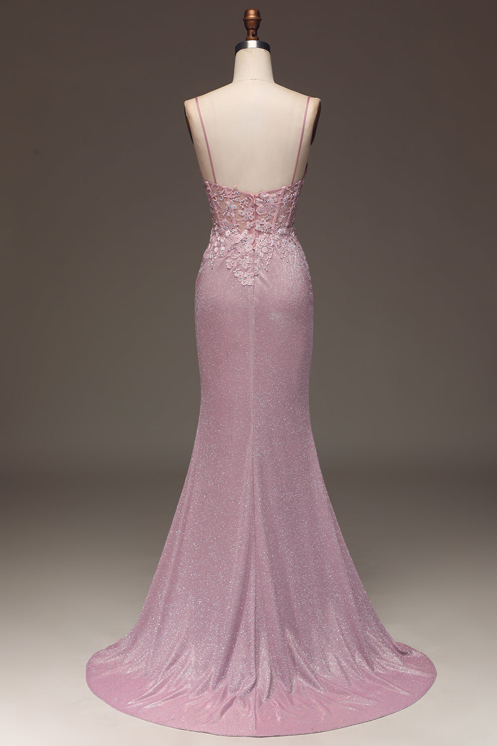 Robe de bal sirène longue rose pâle pailletée à fines bretelles et perles