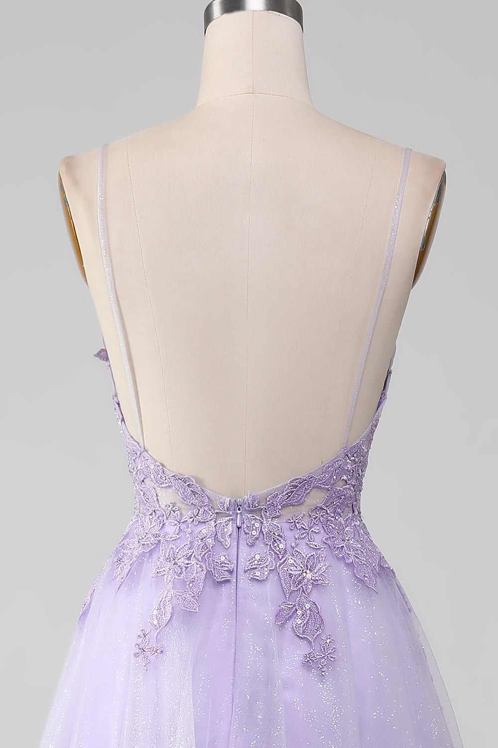 Robe de bal longue évasée violet clair scintillante avec bretelles fines et perles